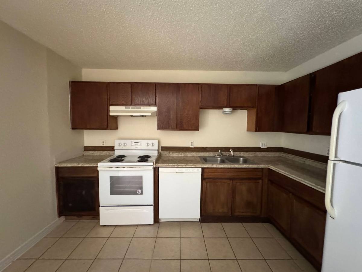 Apartment for rent at 2010 Cedarhill Dr, Killeen, TX 76543