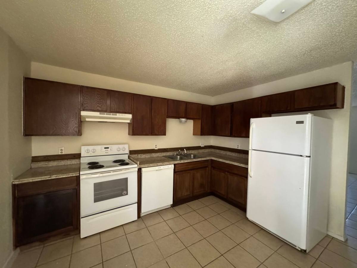 Apartment for rent at 2010 Cedarhill Dr, Killeen, TX 76543