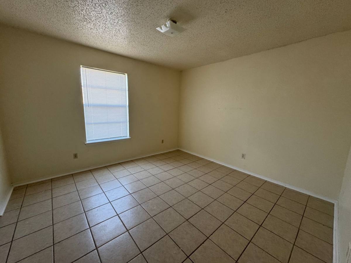 Apartment for rent at 2010 Cedarhill Dr, Killeen, TX 76543