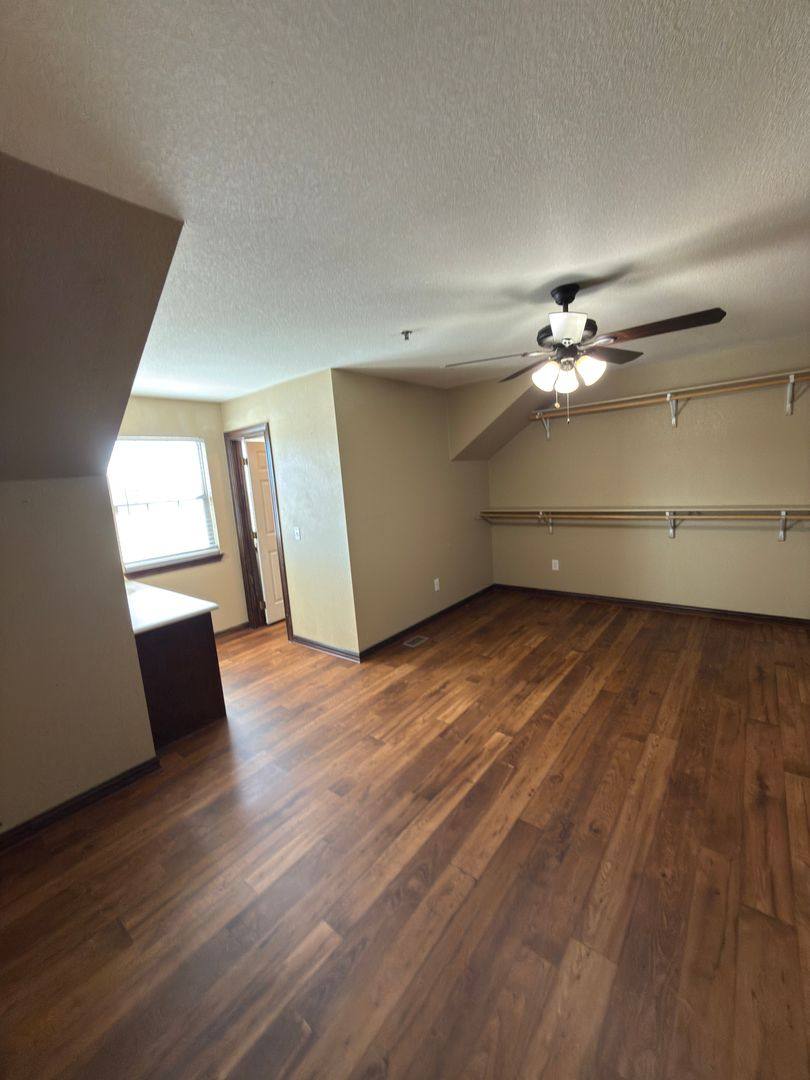 Apartment for rent at 105 N Lacy Dr, Waco, TX 76705