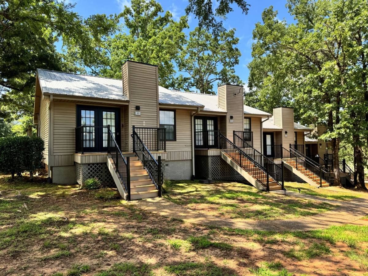 Apartment for rent at 16990 C R, Flint, TX 75762