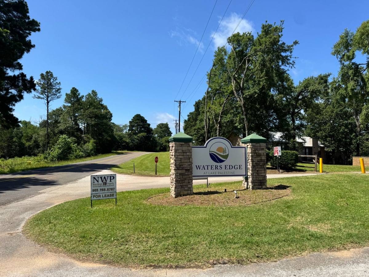 Apartment for rent at 16990 C R, Flint, TX 75762