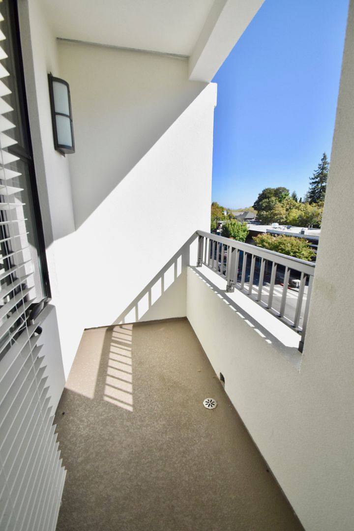 Apartment for rent at 107 G St, San Rafael, CA 94901