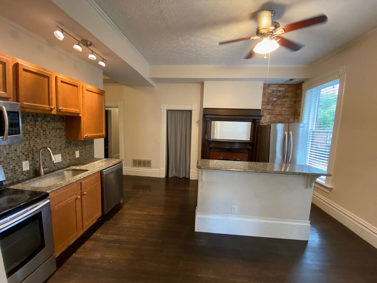 Apartment for rent at 877 Dennison Ave, Columbus, OH 43201