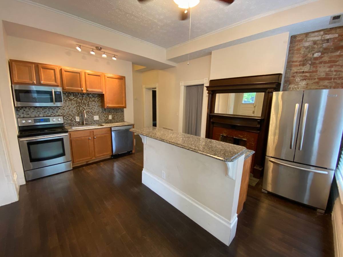 Apartment for rent at 877 Dennison Ave, Columbus, OH 43201