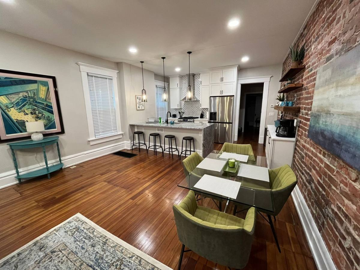 Apartment for rent at 866 Dennison Ave, Columbus, OH 43215