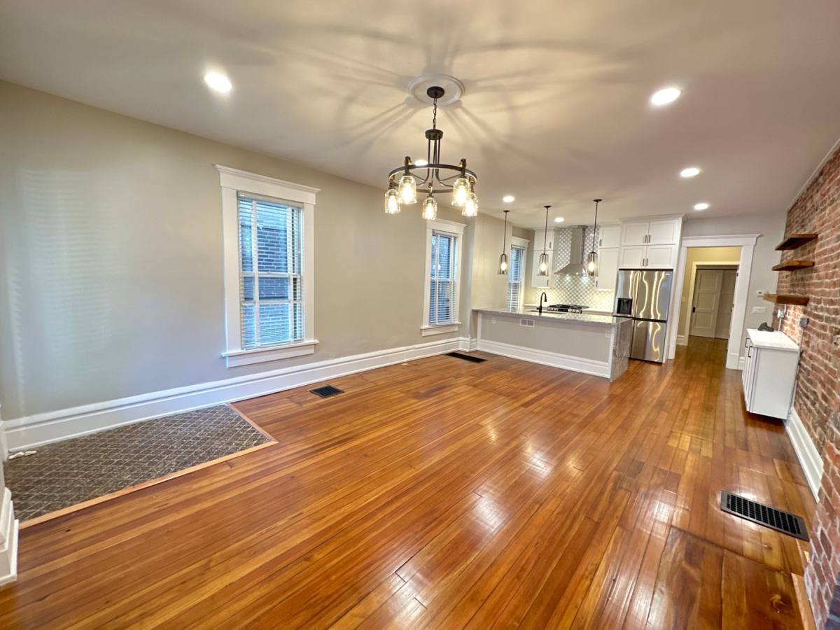Apartment for rent at 866 Dennison Ave, Columbus, OH 43215
