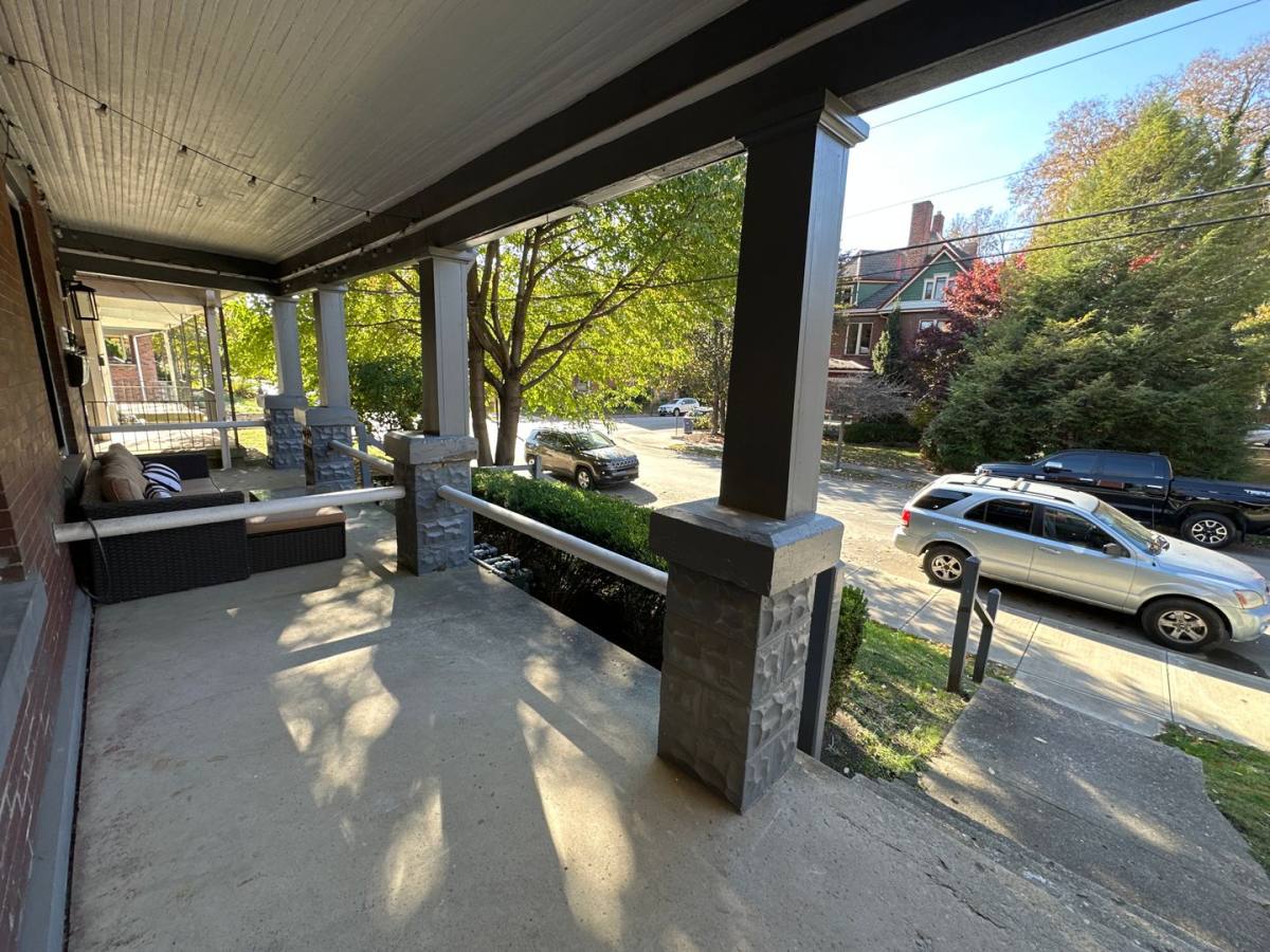 Apartment for rent at 866 Dennison Ave, Columbus, OH 43215