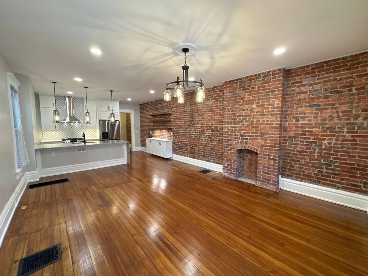Apartment for rent at 866 Dennison Ave, Columbus, OH 43215