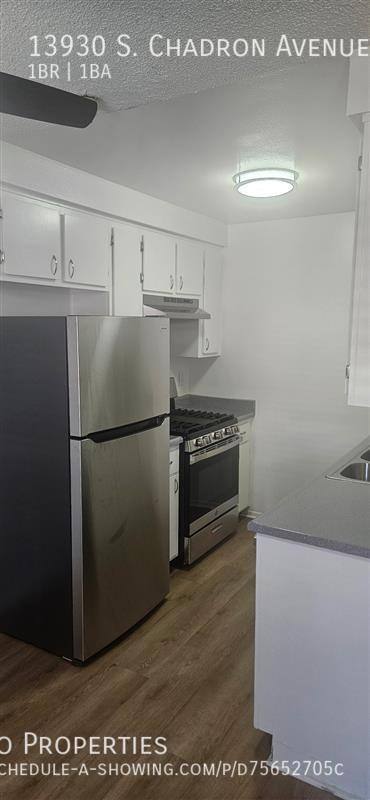 Apartment for rent at 13930 S Chadron Ave #223, Hawthorne, CA 90250