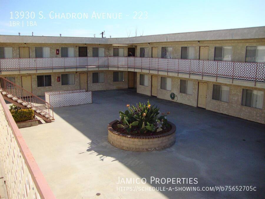 Apartment for rent at 13930 S Chadron Ave #223, Hawthorne, CA 90250