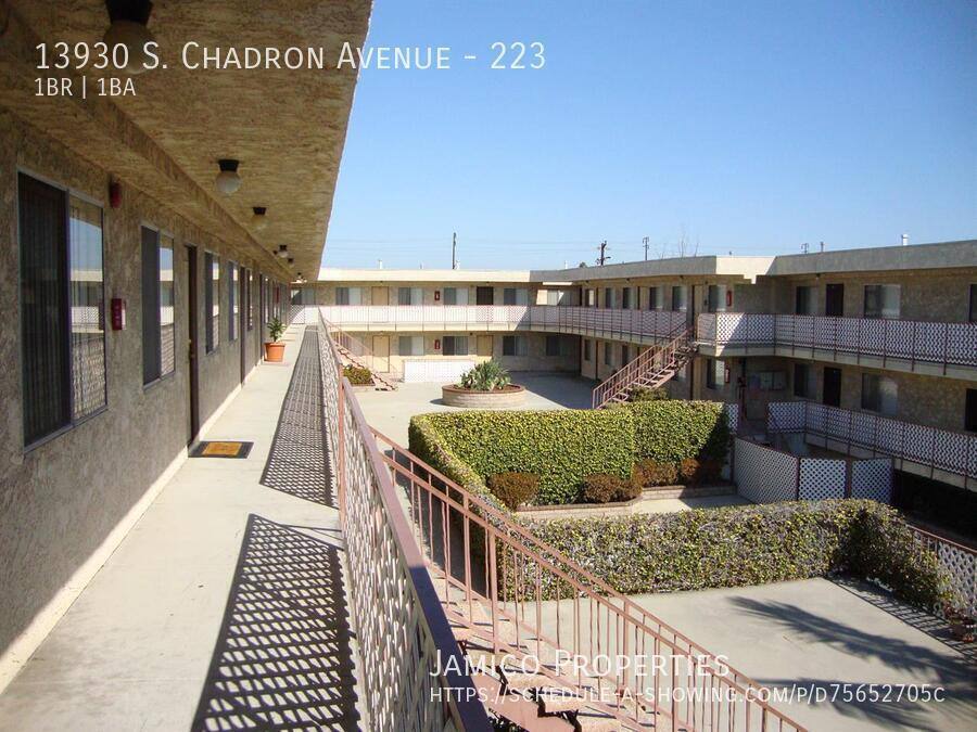 Apartment for rent at 13930 S Chadron Ave #223, Hawthorne, CA 90250
