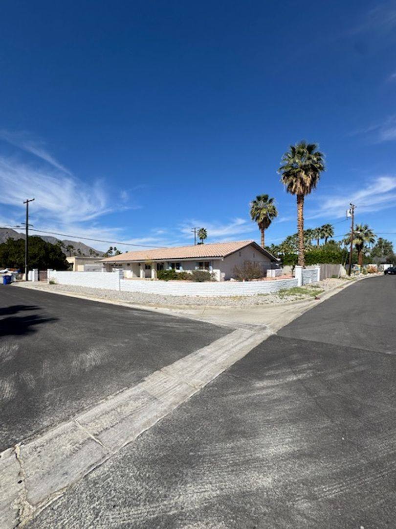 House for rent at 1990 E Calle Felicia, Palm Springs, CA 92262