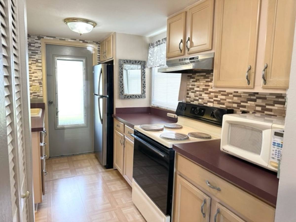Apartment for rent at 7701 Starkey Rd, Seminole, FL 33777