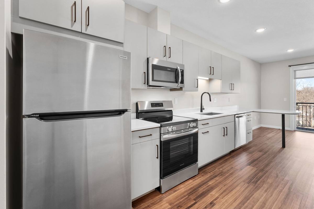 Cannery Square South, 1920 Oxford Ave, Eau Claire, WI 54703 - Apartment for Rent - Image 3