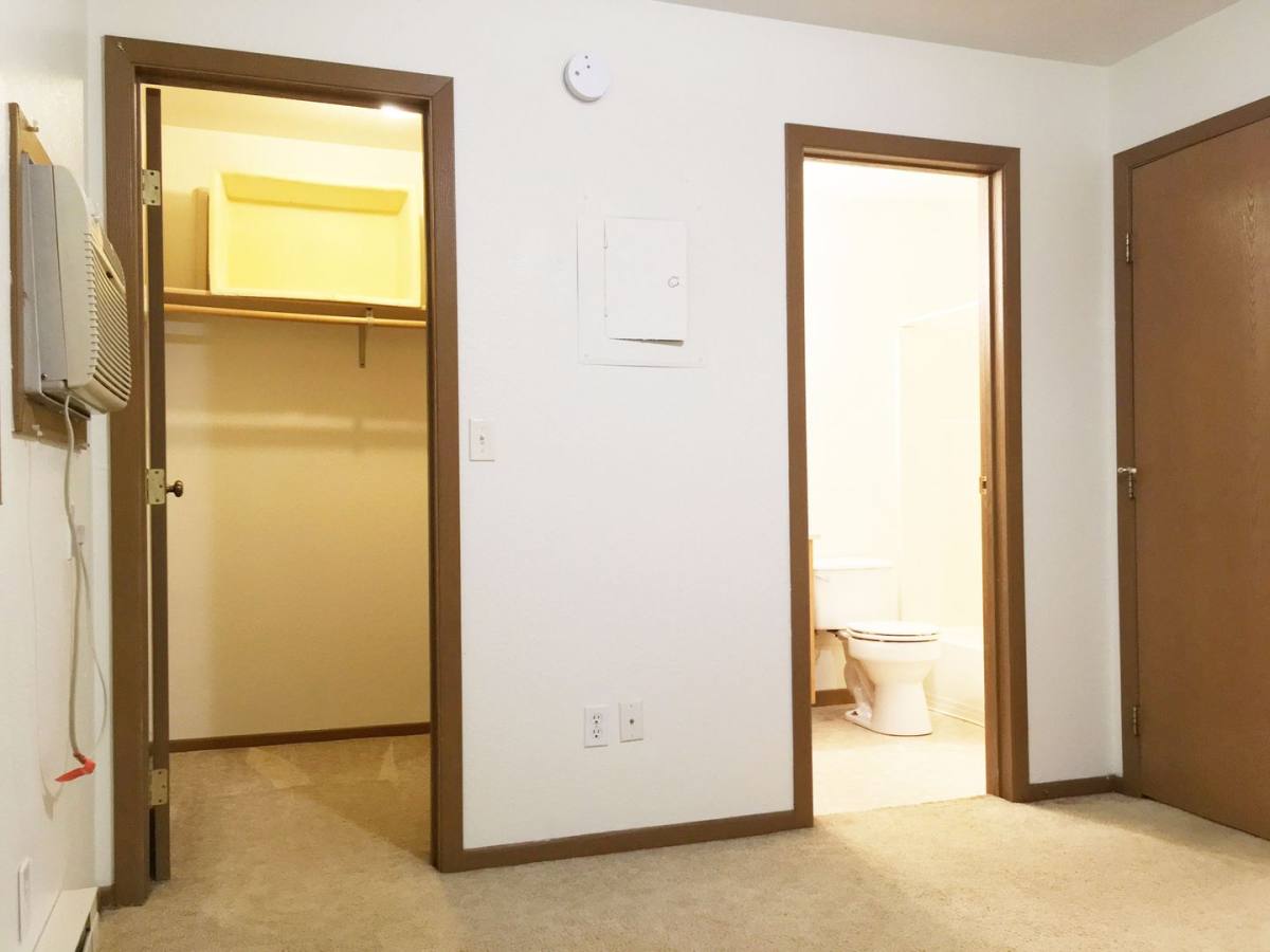 Apartment for rent at 722 22nd St NW, East Grand Forks, MN 56721