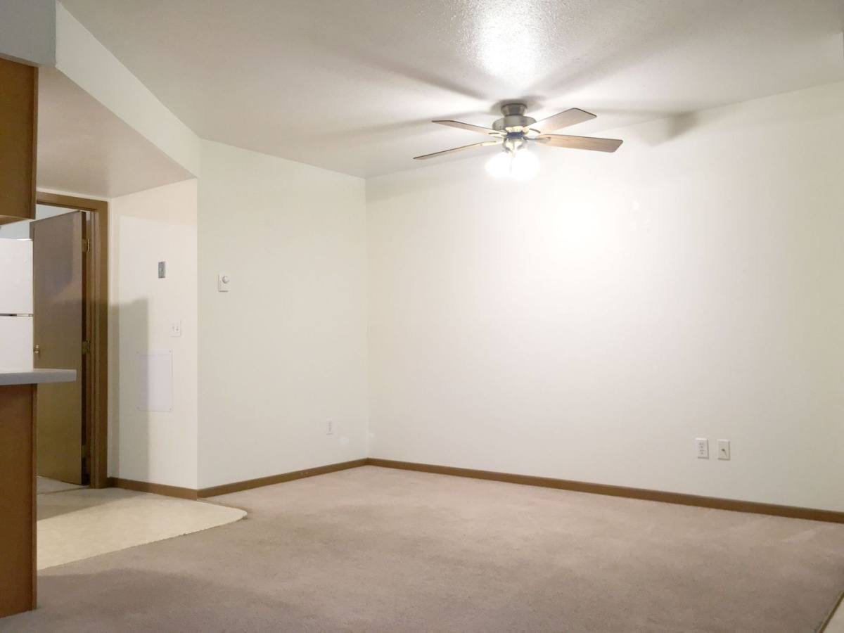 Apartment for rent at 722 22nd St NW, East Grand Forks, MN 56721