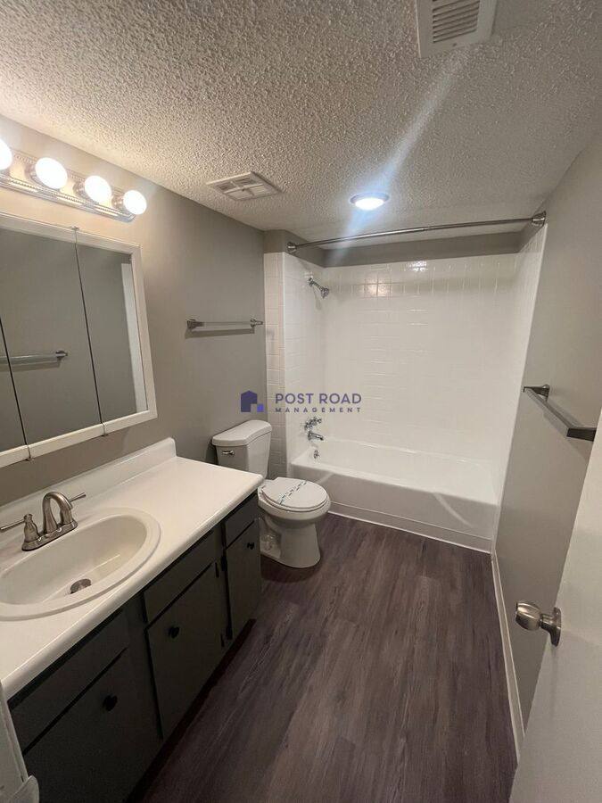 Apartment for rent at 575 W 27th St S #301, Wichita, KS 67217
