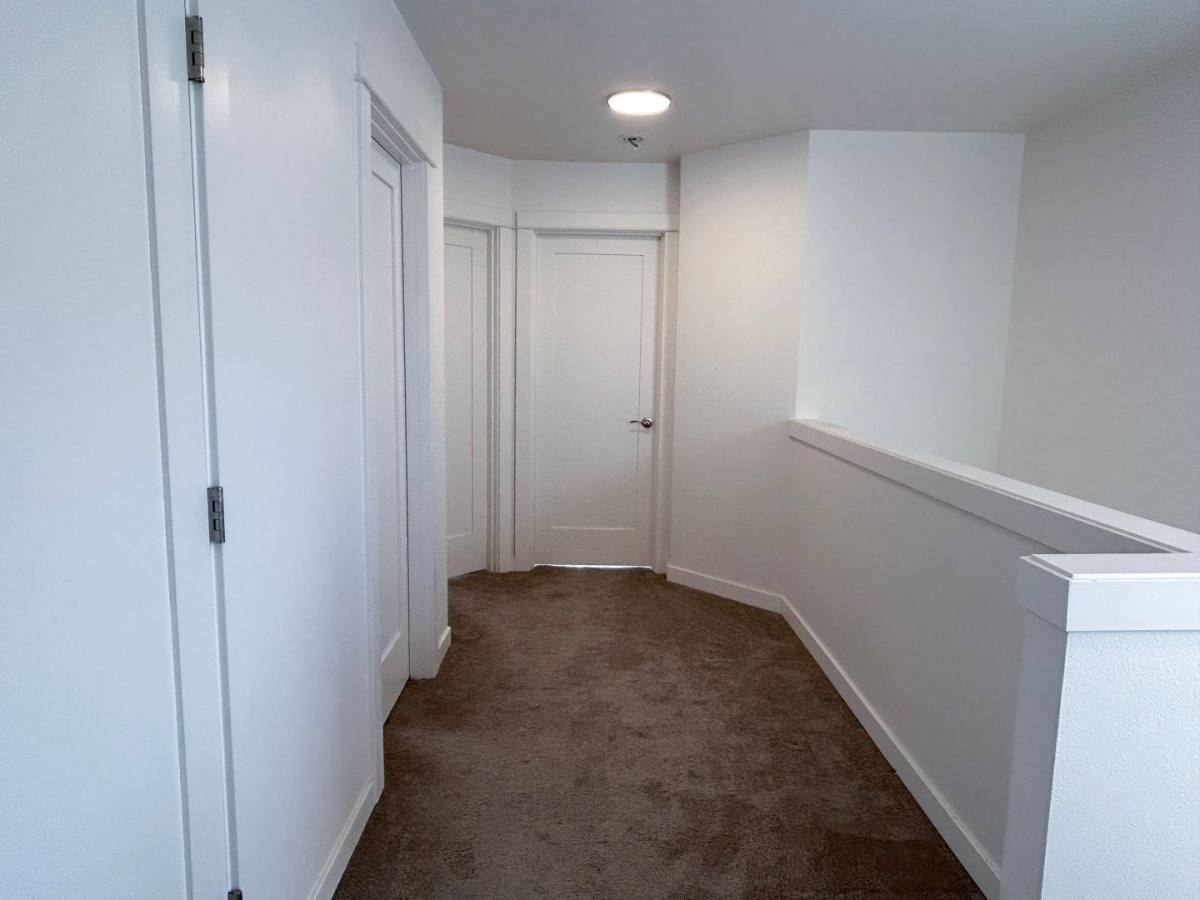 Townhouse for rent at 6127 Blue River Dr SE, Salem, OR 97306