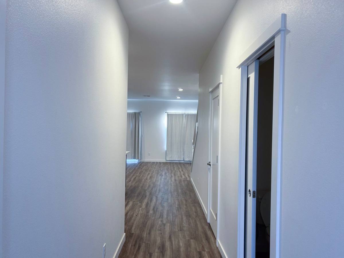 Townhouse for rent at 6127 Blue River Dr SE, Salem, OR 97306