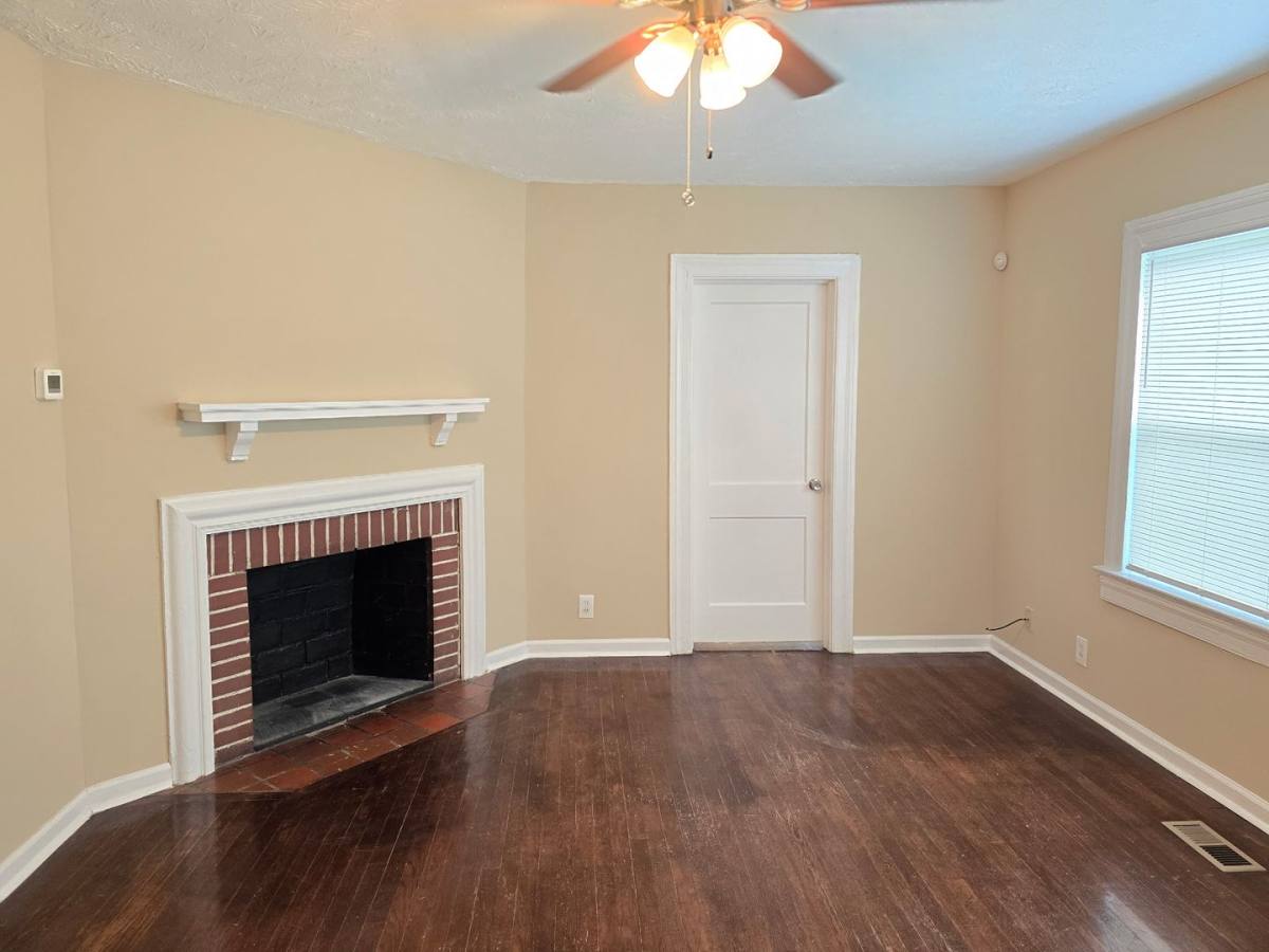 Apartment for rent at 583 Colonial Circle, Marietta, GA 30060