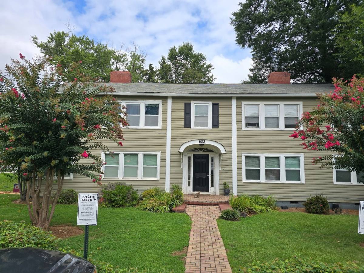 Apartment for rent at 583 Colonial Circle, Marietta, GA 30060