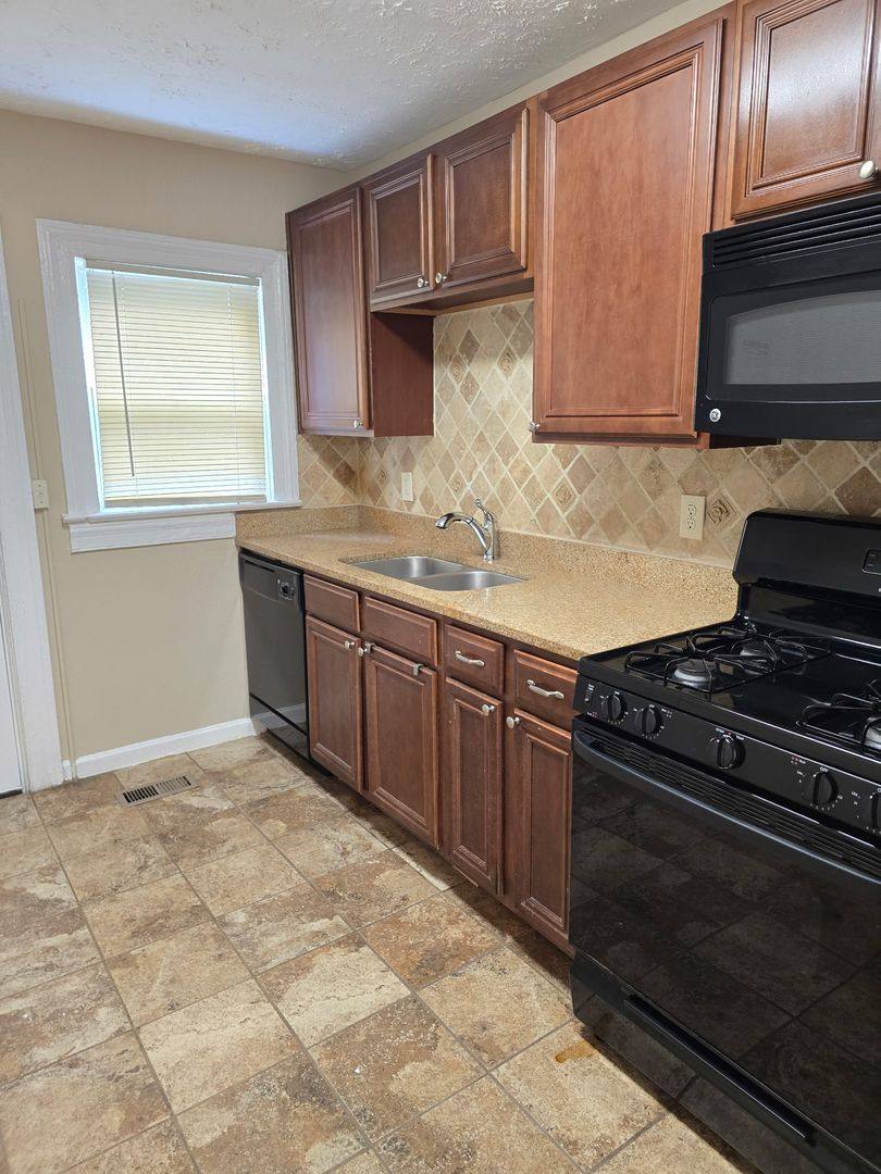 Apartment for rent at 583 Colonial Circle, Marietta, GA 30060