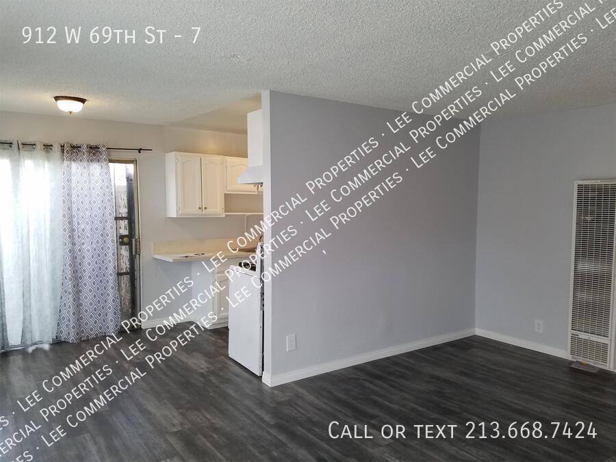 Apartment for rent at 912 W 69th St #7, Los Angeles, CA 90044