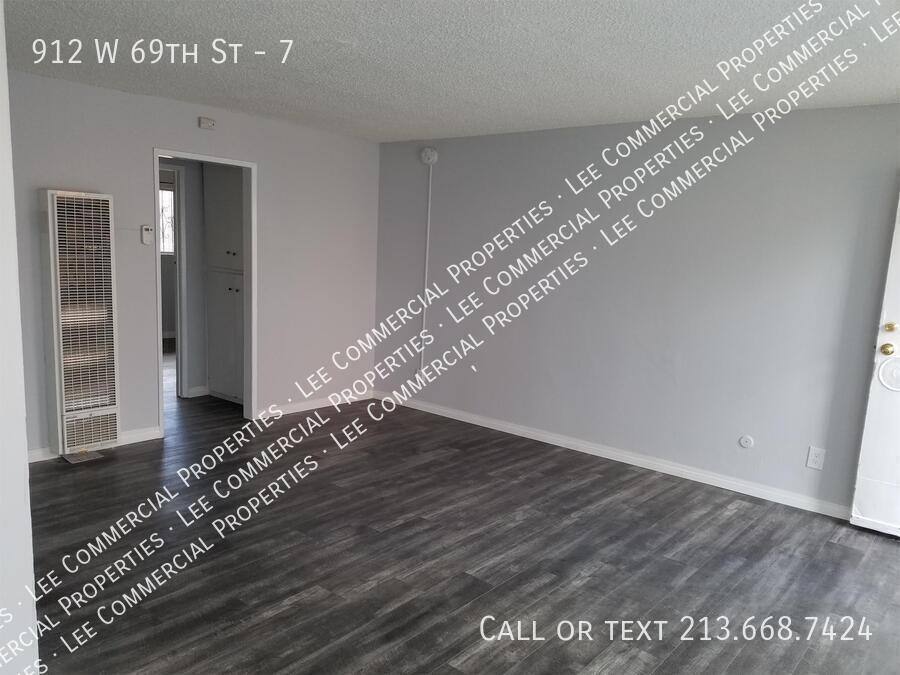 Apartment for rent at 912 W 69th St #7, Los Angeles, CA 90044