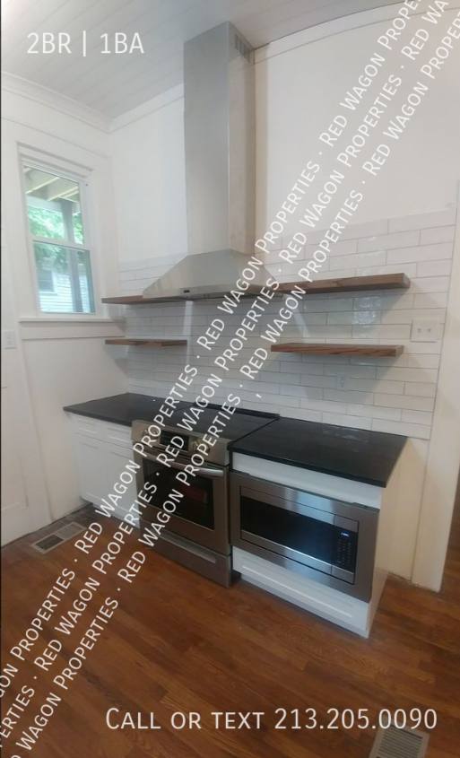 Apartment for rent at 411 W Mistletoe Ave #411, San Antonio, TX 78212