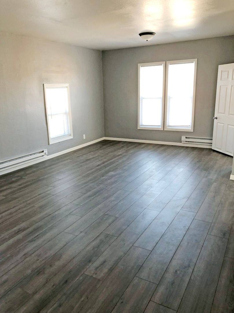 Apartment for rent at 1507 Avon St, La Crosse, WI 54603