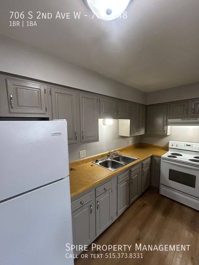 Apartment for rent at 706 S 2nd Ave W #8, Newton, IA 50208
