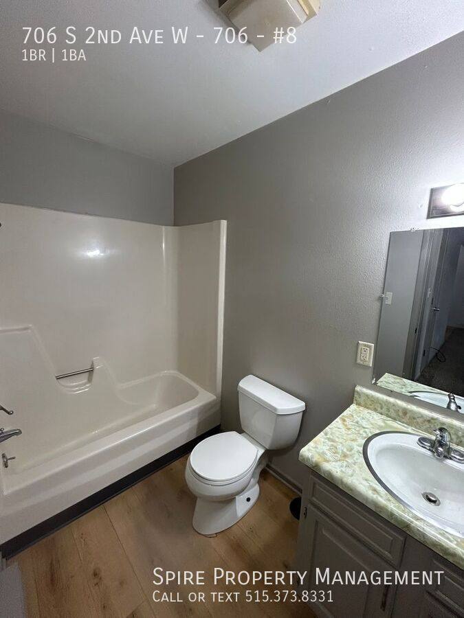 Apartment for rent at 706 S 2nd Ave W #8, Newton, IA 50208