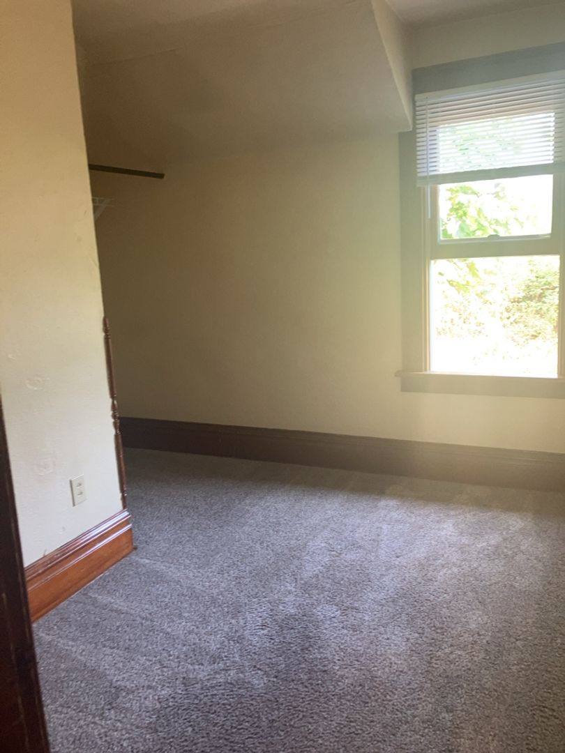 Apartment for rent at 1247 Franklin St, Bellingham, WA 98225