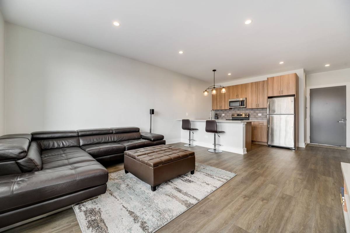 Apartment for rent at 2109-11 S Halsted St, Chicago, IL 60608
