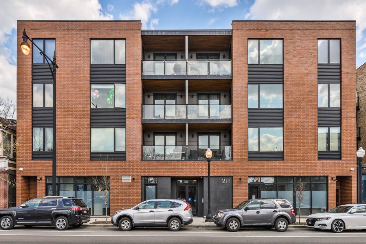 Apartment for rent at 2109-11 S Halsted St, Chicago, IL 60608