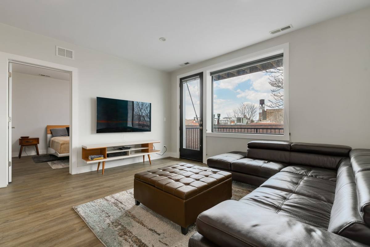 Apartment for rent at 2109-11 S Halsted St, Chicago, IL 60608