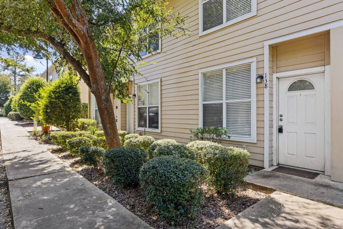 Townhouse for rent at 3552 SW 30th Way, Gainesville, FL 32608
