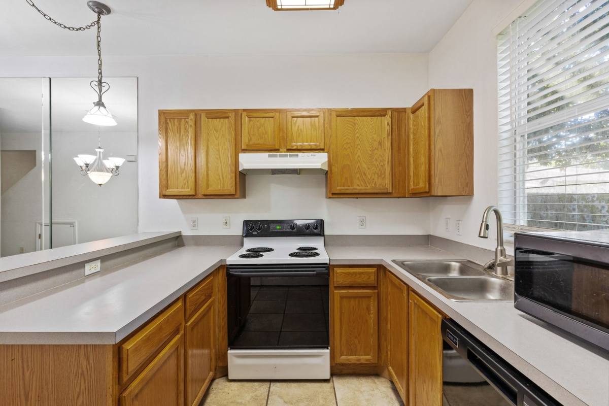 Townhouse for rent at 3552 SW 30th Way, Gainesville, FL 32608