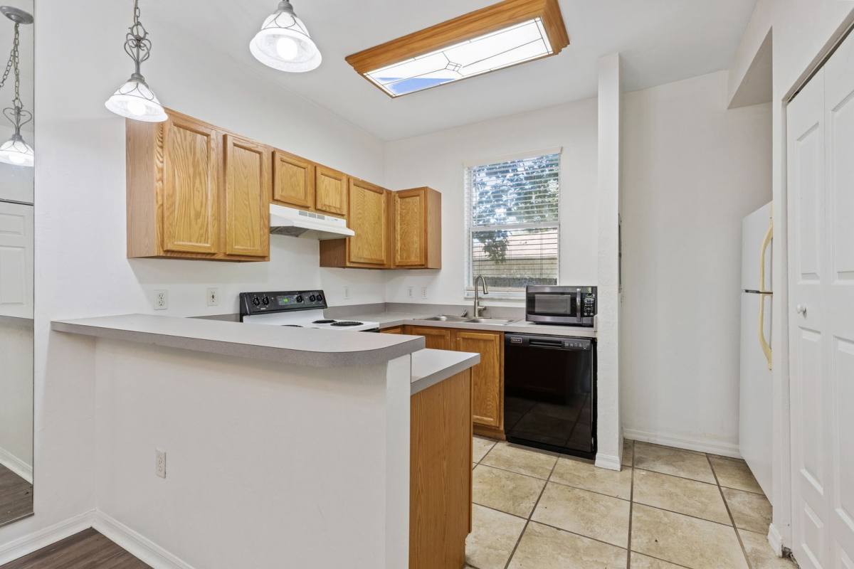 Townhouse for rent at 3552 SW 30th Way, Gainesville, FL 32608