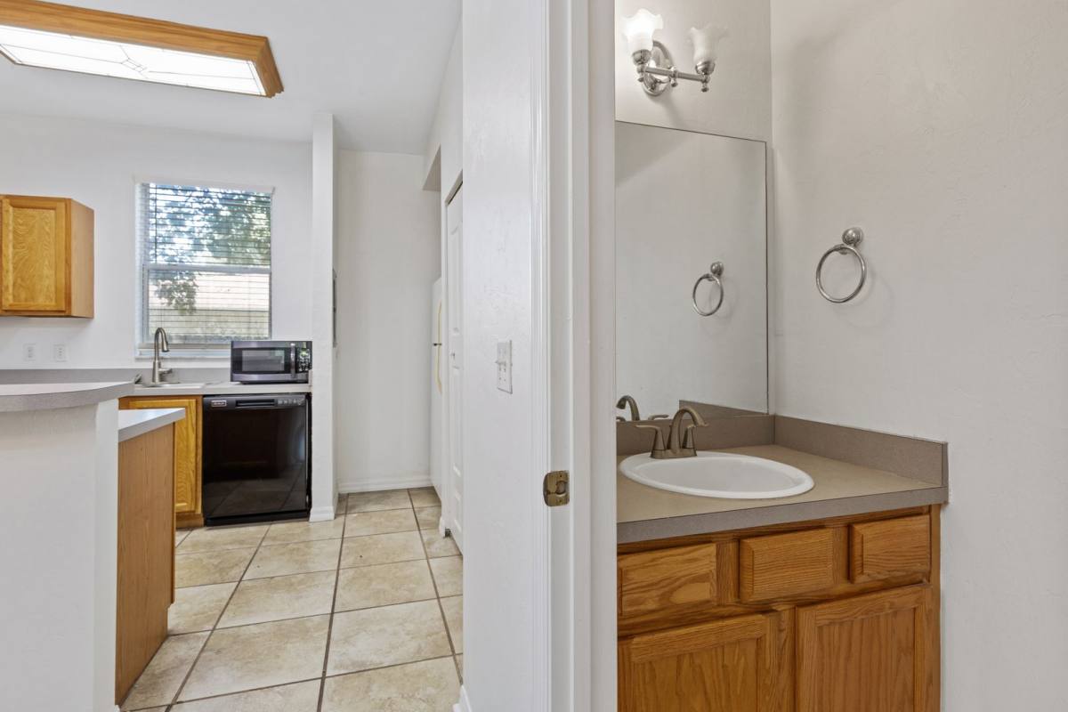 Townhouse for rent at 3552 SW 30th Way, Gainesville, FL 32608