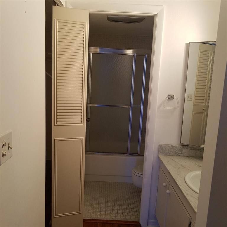 Apartment for rent at 1300 NE Miami Gardens Dr #1300810E, Miami, FL 33179