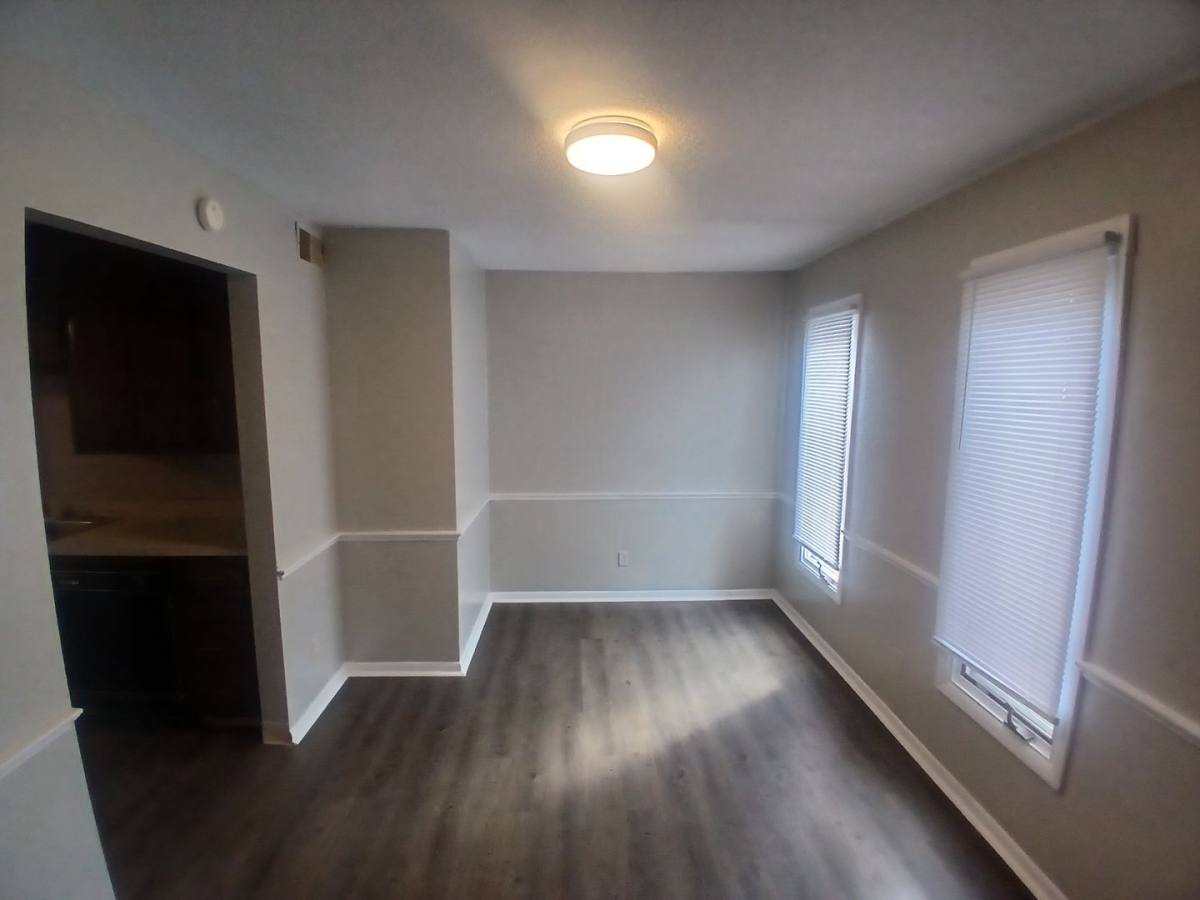 Apartment for rent at 106 N McKinley Ave, Muncie, IN 47303