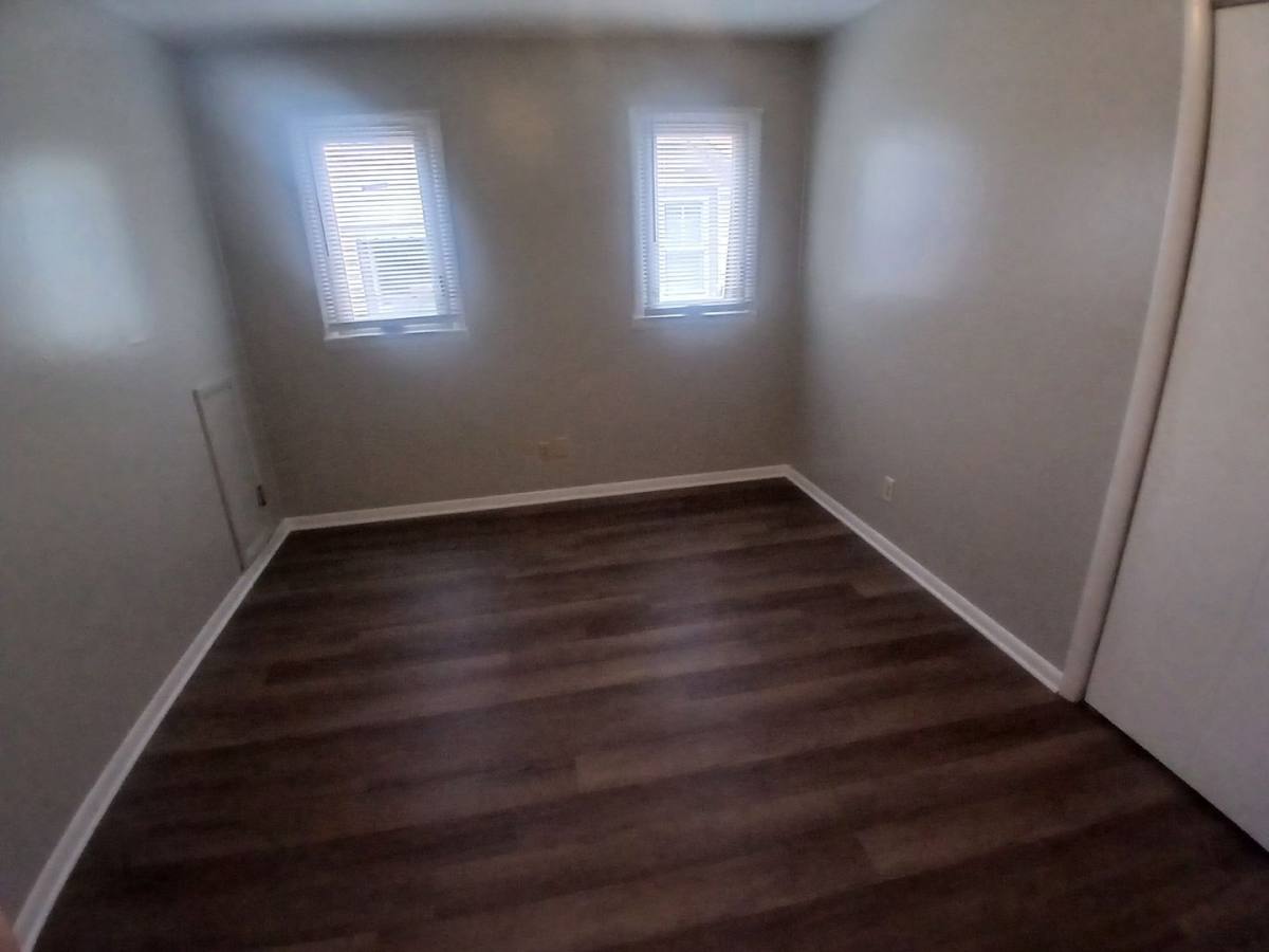Apartment for rent at 106 N McKinley Ave, Muncie, IN 47303