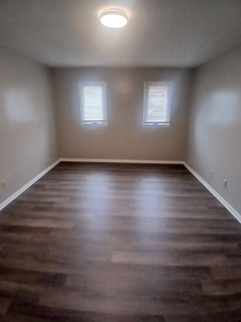 Apartment for rent at 106 N McKinley Ave, Muncie, IN 47303