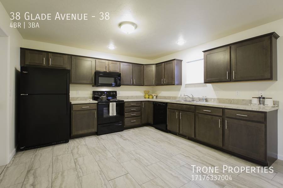 Townhouse for rent at 38 Glade Ave #38, Hanover, PA 17331