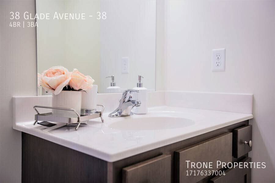 Townhouse for rent at 38 Glade Ave #38, Hanover, PA 17331