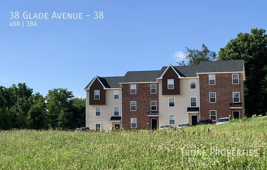 Townhouse for rent at 38 Glade Ave #38, Hanover, PA 17331