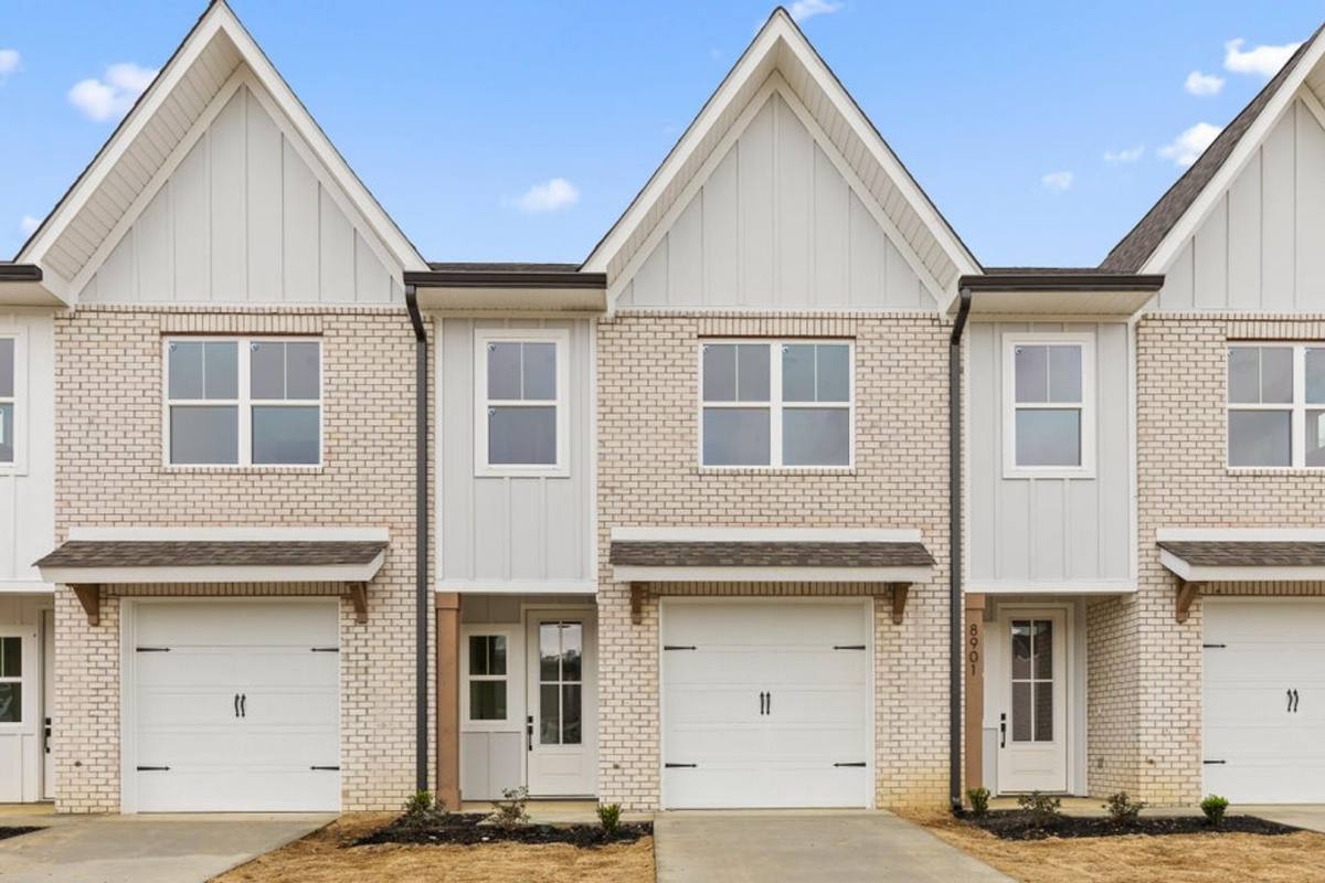 Townhouse for rent at 8901 James Creek Dr, Ooltewah, TN 37363