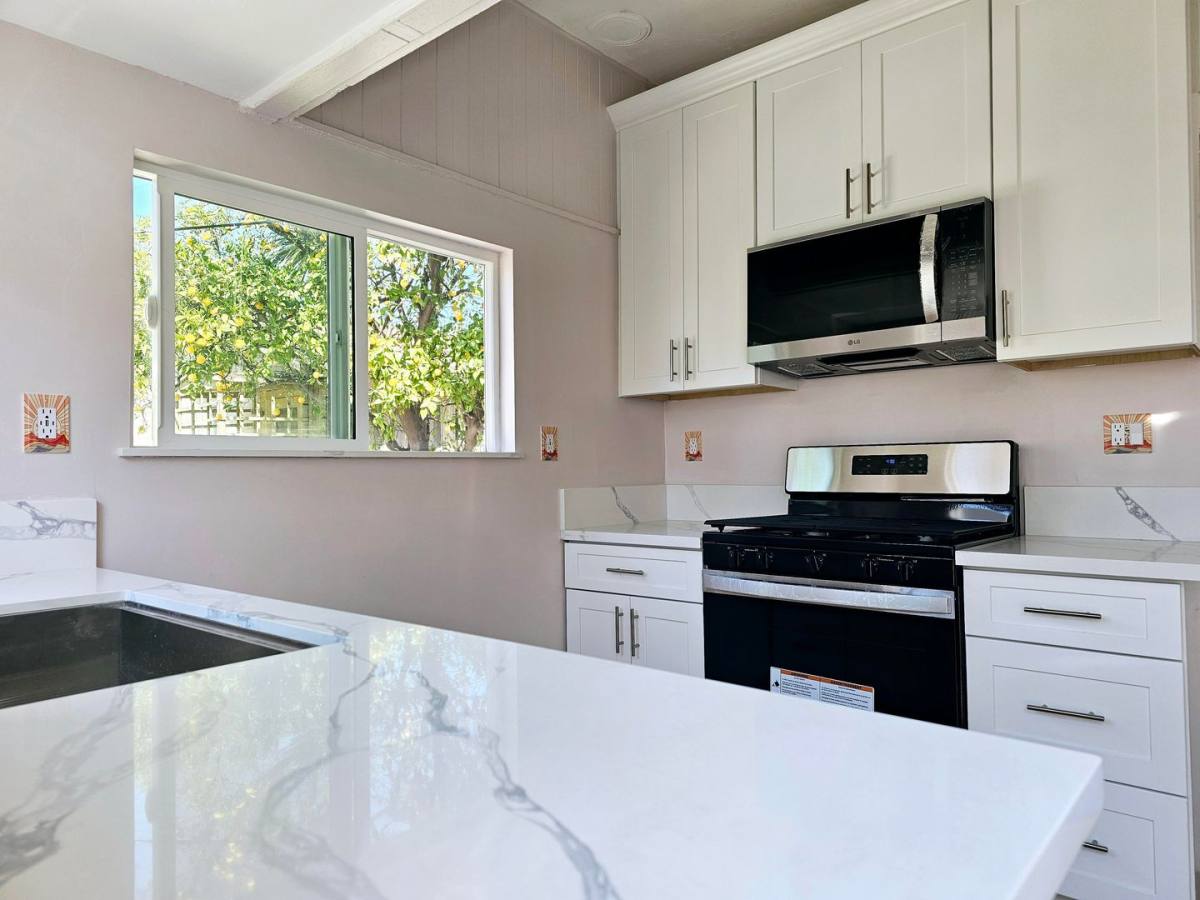 Apartment for rent at 63 & 69 S Greenwood Ave, Pasadena, CA 91107